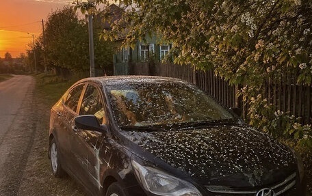 Hyundai Solaris II рестайлинг, 2015 год, 650 000 рублей, 3 фотография