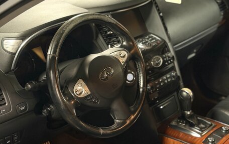 Infiniti QX70, 2013 год, 1 450 000 рублей, 16 фотография