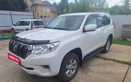 Toyota Land Cruiser Prado 150 рестайлинг 2, 2018 год, 4 150 000 рублей, 2 фотография