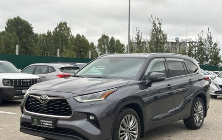 Toyota Highlander, 2023 год, 6 100 000 рублей, 1 фотография