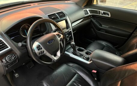 Ford Explorer VI, 2013 год, 1 750 000 рублей, 7 фотография
