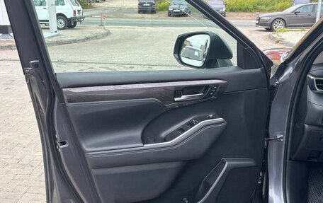 Toyota Highlander, 2023 год, 6 100 000 рублей, 18 фотография