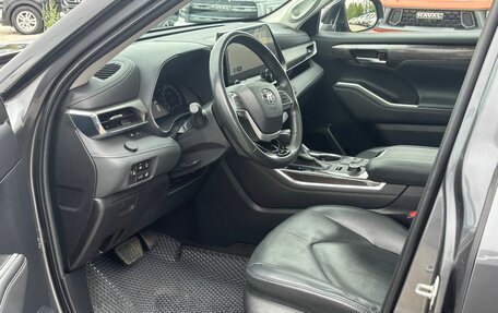 Toyota Highlander, 2023 год, 6 100 000 рублей, 20 фотография