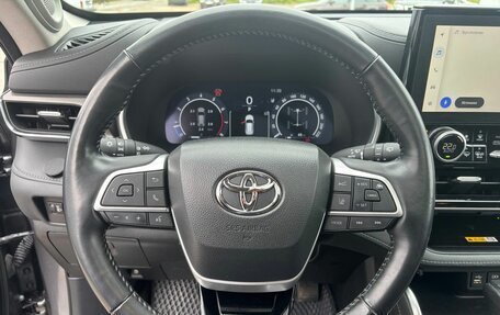 Toyota Highlander, 2023 год, 6 100 000 рублей, 25 фотография