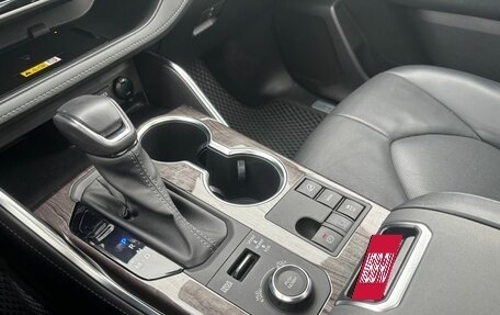 Toyota Highlander, 2023 год, 6 100 000 рублей, 33 фотография
