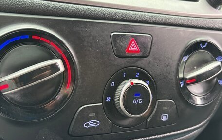 Hyundai Solaris II рестайлинг, 2018 год, 750 000 рублей, 19 фотография