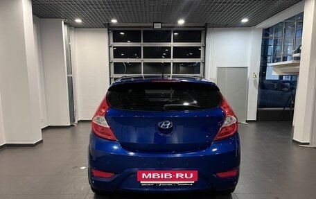 Hyundai Solaris II рестайлинг, 2011 год, 515 000 рублей, 4 фотография