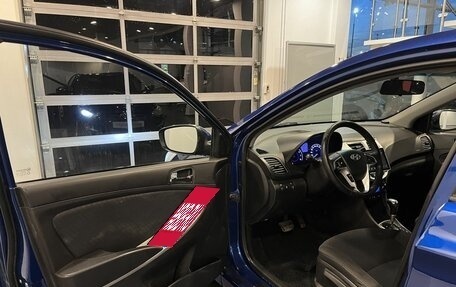 Hyundai Solaris II рестайлинг, 2011 год, 515 000 рублей, 18 фотография