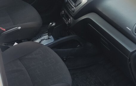 KIA Rio III рестайлинг, 2012 год, 750 000 рублей, 6 фотография