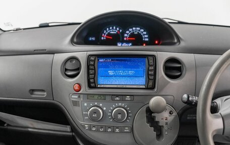 Toyota Sienta I, 2004 год, 600 000 рублей, 11 фотография