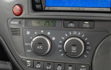 Toyota Sienta I, 2004 год, 600 000 рублей, 13 фотография