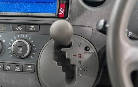 Toyota Sienta I, 2004 год, 600 000 рублей, 14 фотография