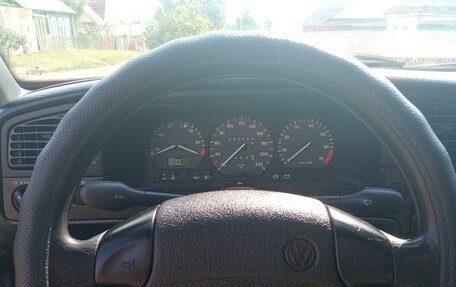 Volkswagen Passat B4, 1995 год, 250 000 рублей, 3 фотография