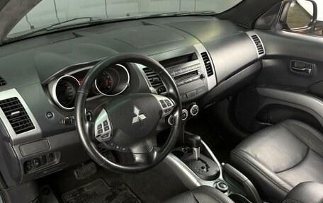 Mitsubishi Outlander III рестайлинг 3, 2007 год, 1 300 000 рублей, 8 фотография