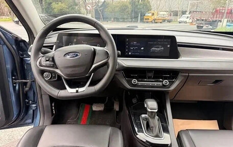 Ford Escort, 2023 год, 980 007 рублей, 7 фотография