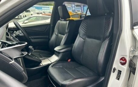 Toyota Harrier, 2018 год, 2 190 000 рублей, 8 фотография