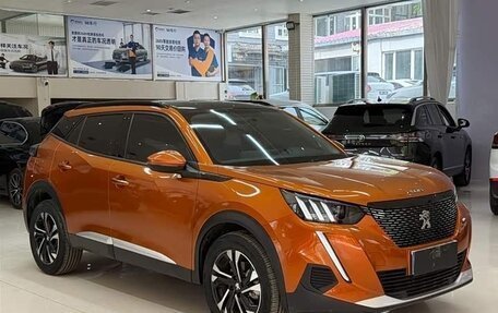 Peugeot 2008 II, 2021 год, 1 350 008 рублей, 3 фотография