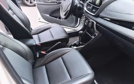 Toyota Yaris XP150 рестайлинг, 2022 год, 1 190 005 рублей, 13 фотография