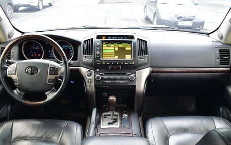 Toyota Land Cruiser 200, 2011 год, 2 197 000 рублей, 16 фотография