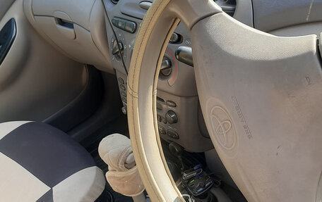 Toyota Platz, 2001 год, 450 000 рублей, 3 фотография