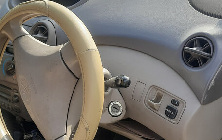 Toyota Platz, 2001 год, 450 000 рублей, 6 фотография