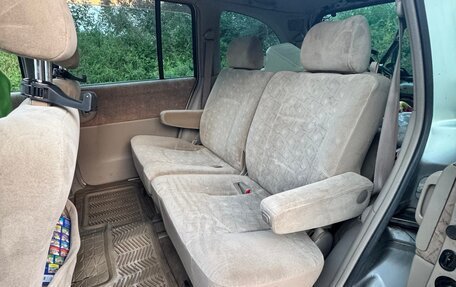 Nissan Liberty, 2001 год, 320 000 рублей, 17 фотография