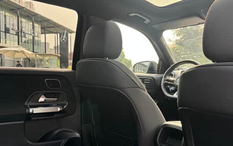 Mercedes-Benz GLB, 2022 год, 2 690 000 рублей, 14 фотография