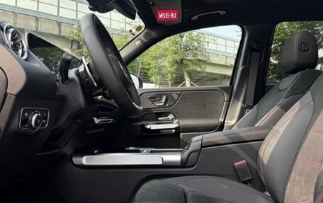 Mercedes-Benz GLB, 2022 год, 2 690 000 рублей, 9 фотография