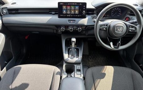 Honda Vezel, 2022 год, 1 780 325 рублей, 11 фотография