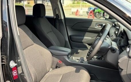 Honda Vezel, 2022 год, 1 780 325 рублей, 32 фотография