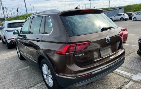 Volkswagen Tiguan II, 2017 год, 1 830 000 рублей, 2 фотография