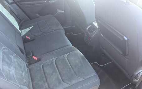 Volkswagen Tiguan II, 2017 год, 1 830 000 рублей, 12 фотография