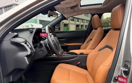 Lexus UX I, 2023 год, 2 200 010 рублей, 4 фотография