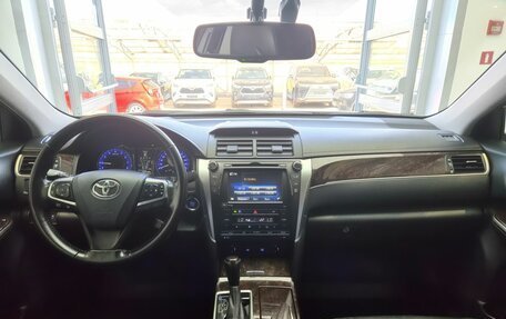 Toyota Camry, 2016 год, 2 370 000 рублей, 8 фотография