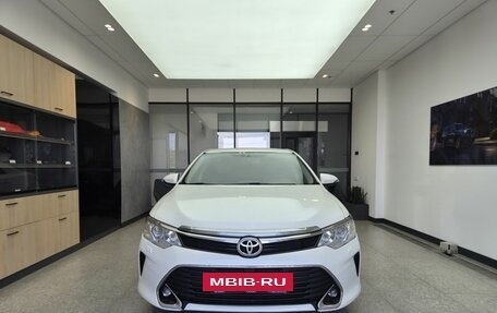 Toyota Camry, 2016 год, 2 370 000 рублей, 2 фотография