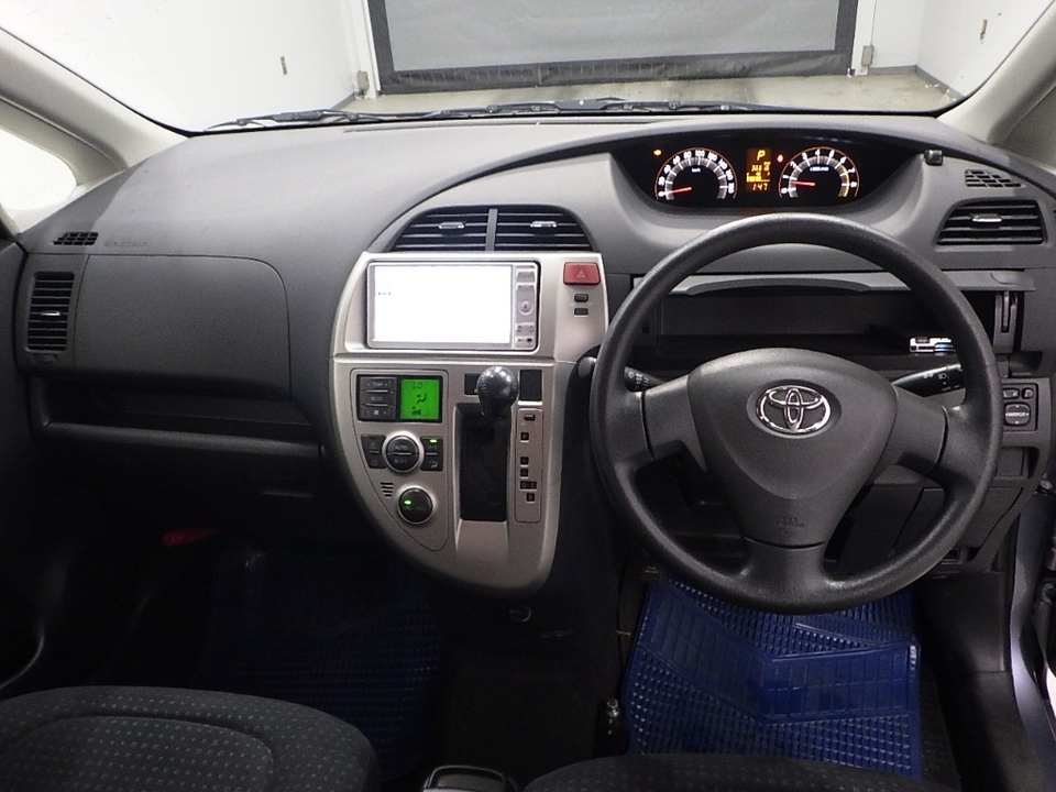 Toyota Ractis I, 2010 год, 961 000 рублей, 3 фотография
