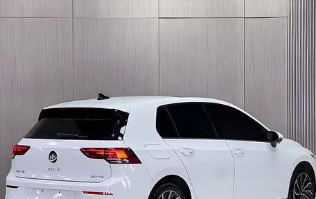 Volkswagen Golf VIII, 2023 год, 2 010 000 рублей, 6 фотография