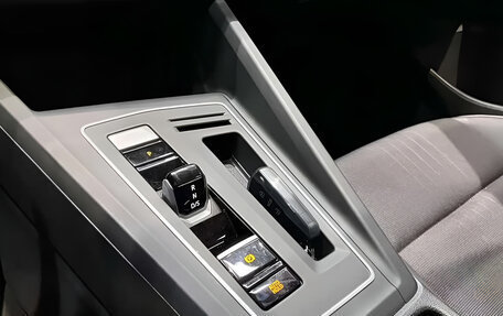 Volkswagen Golf VIII, 2023 год, 2 010 000 рублей, 10 фотография