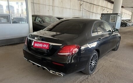 Mercedes-Benz E-Класс, 2020 год, 2 445 000 рублей, 3 фотография
