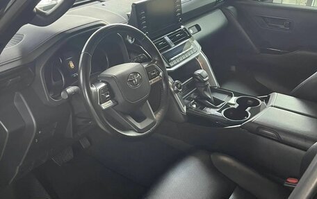 Toyota Land Cruiser, 2023 год, 10 200 000 рублей, 7 фотография