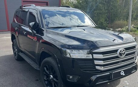 Toyota Land Cruiser, 2023 год, 10 200 000 рублей, 4 фотография