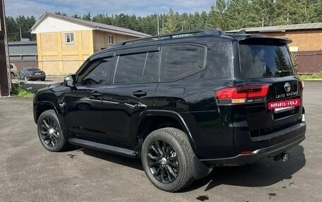 Toyota Land Cruiser, 2023 год, 10 200 000 рублей, 3 фотография