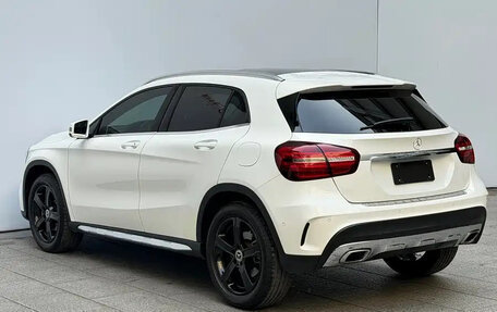Mercedes-Benz GLA, 2019 год, 1 950 000 рублей, 5 фотография