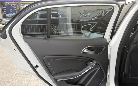 Mercedes-Benz GLA, 2019 год, 1 950 000 рублей, 12 фотография