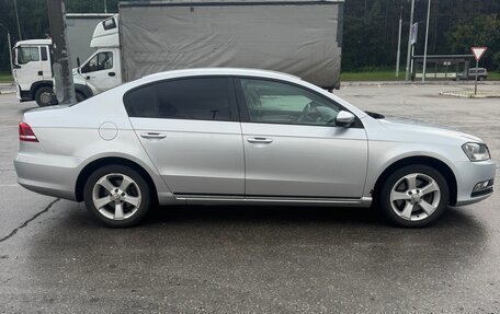 Volkswagen Passat B7, 2011 год, 900 000 рублей, 4 фотография