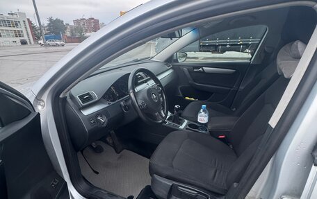 Volkswagen Passat B7, 2011 год, 900 000 рублей, 10 фотография