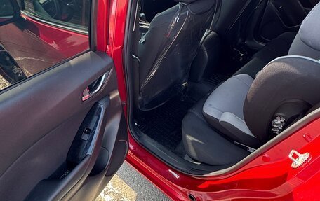 Mazda 3, 2017 год, 1 600 000 рублей, 7 фотография