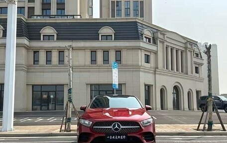 Mercedes-Benz A-Класс, 2019 год, 1 600 008 рублей, 2 фотография