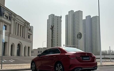 Mercedes-Benz A-Класс, 2019 год, 1 600 008 рублей, 6 фотография