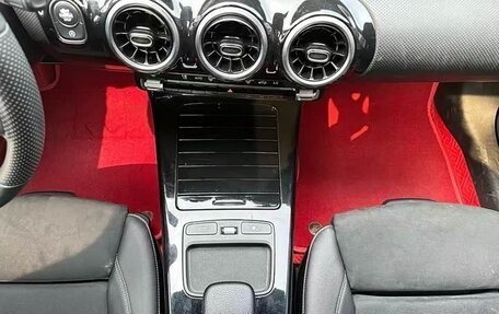 Mercedes-Benz A-Класс, 2019 год, 1 600 008 рублей, 10 фотография